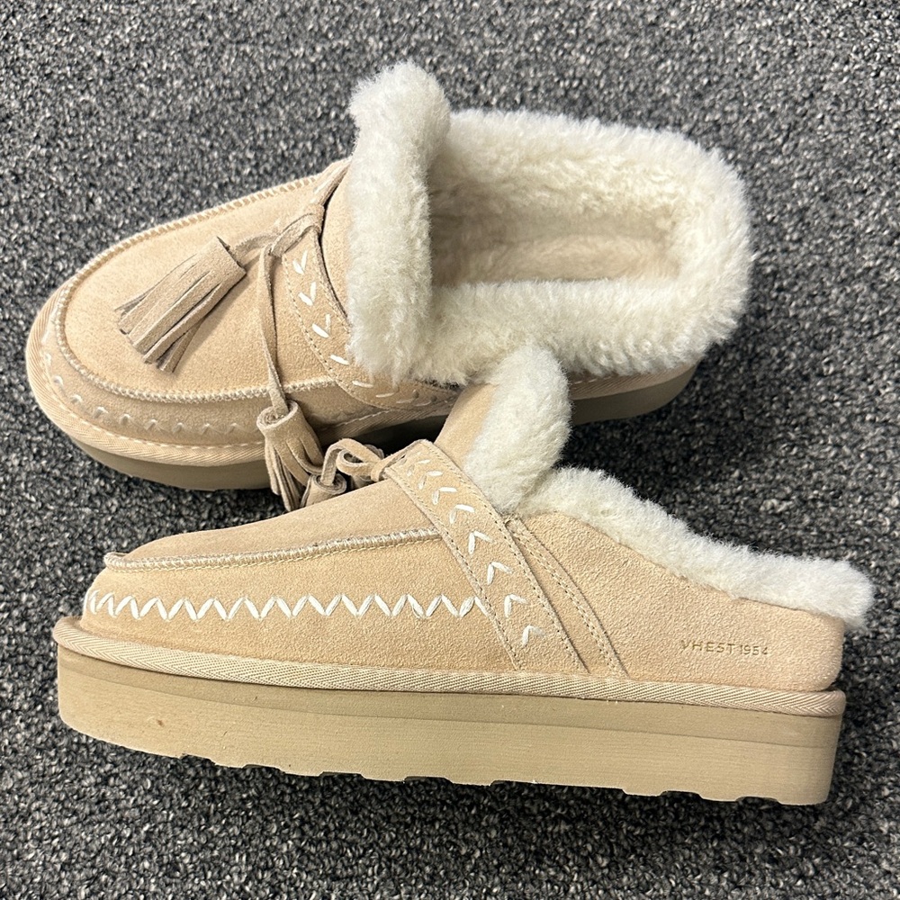 Vintage Havana Cream Suede Moccasins